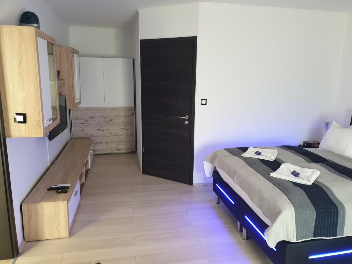 Smaragd Apartman Pecs Exterior photo