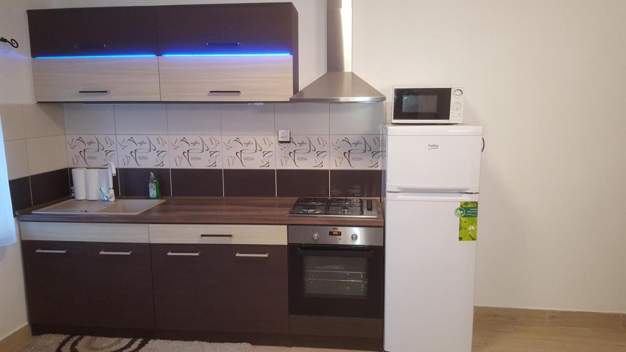 Smaragd Apartman Pecs Exterior photo